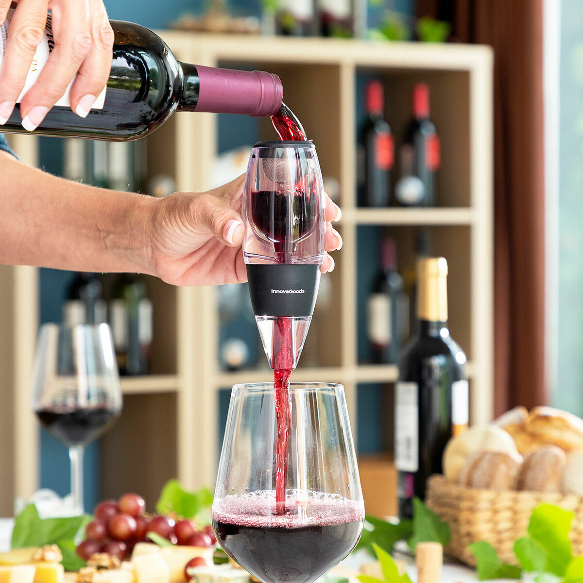 Wine Aerator with Filter, Stand and Carry Pouch Wineir InnovaGoods