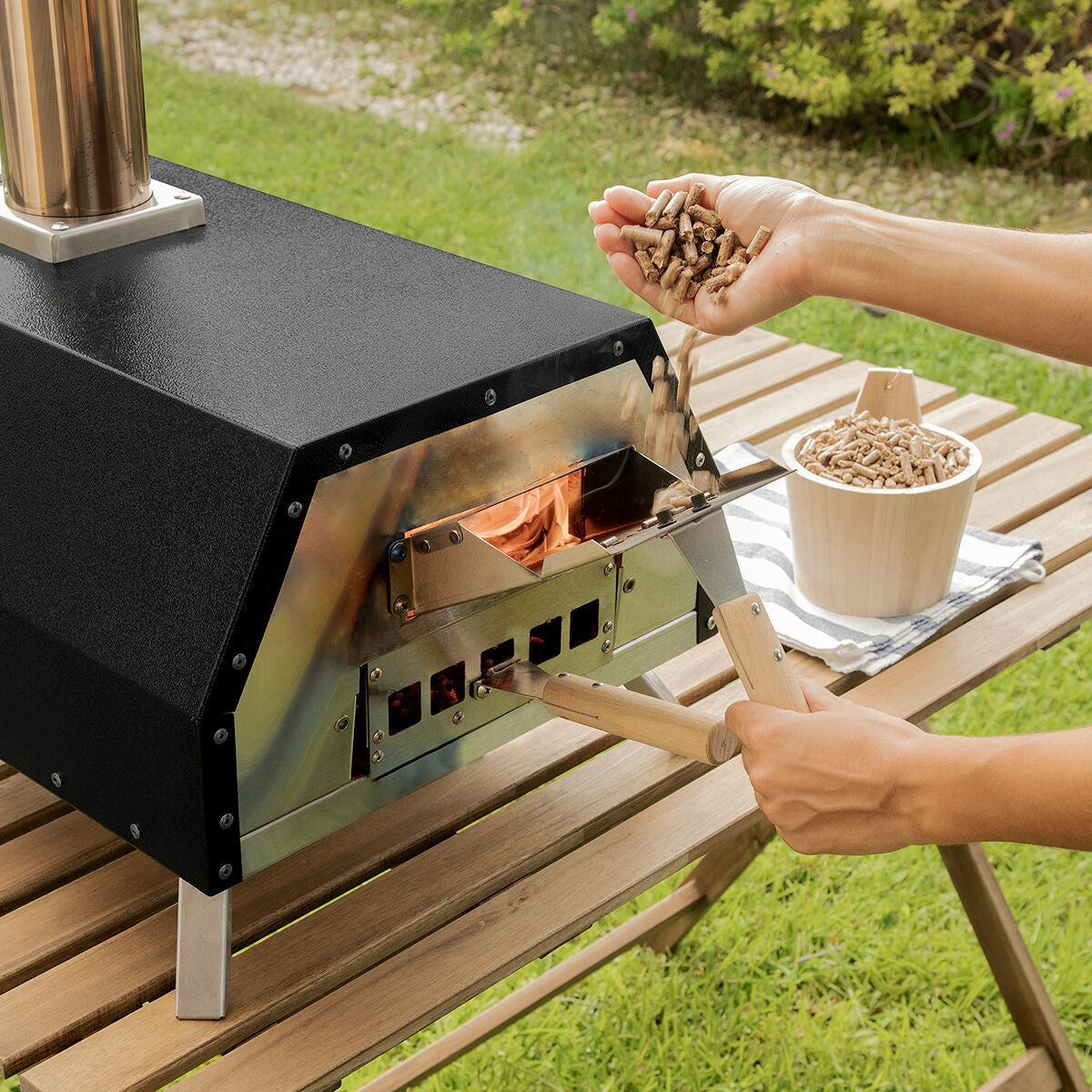 Pellet Pizza Oven with Accessories Pizzahven