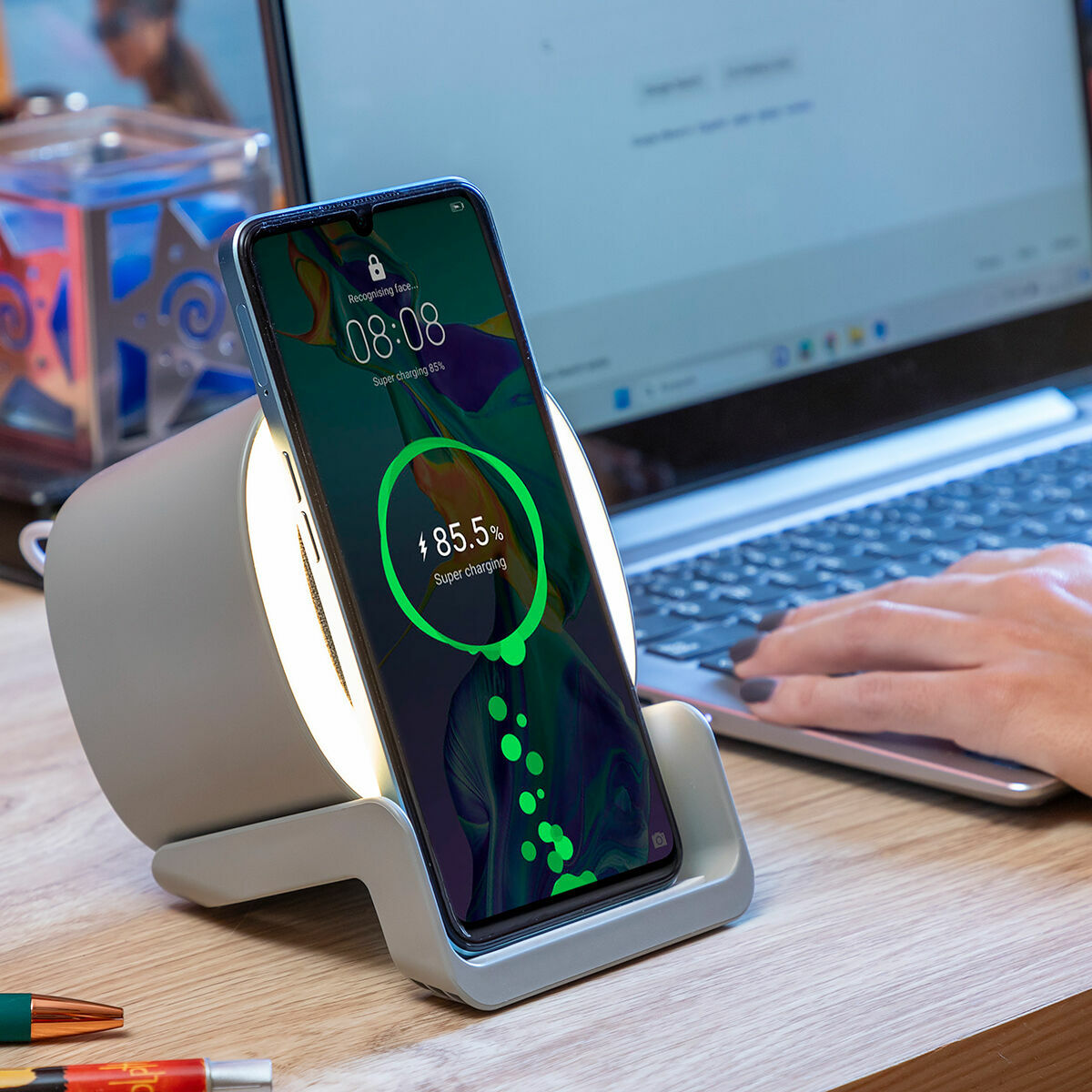 Wireless Speaker-Charger with LED