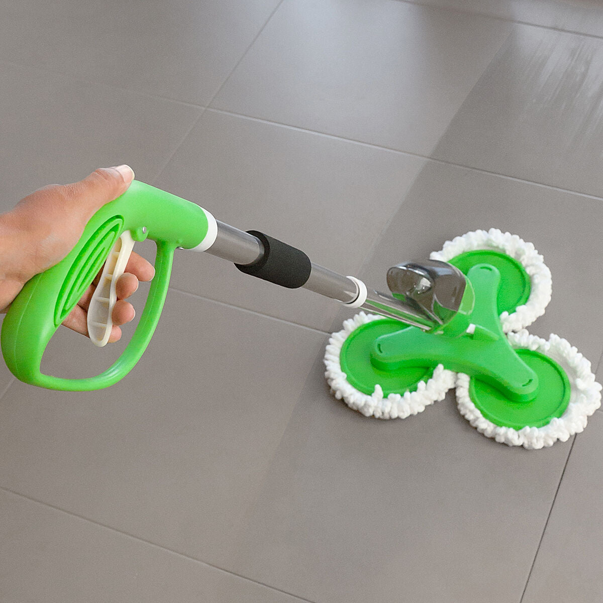 Triple Dust-Mop with Spray Trimoppy