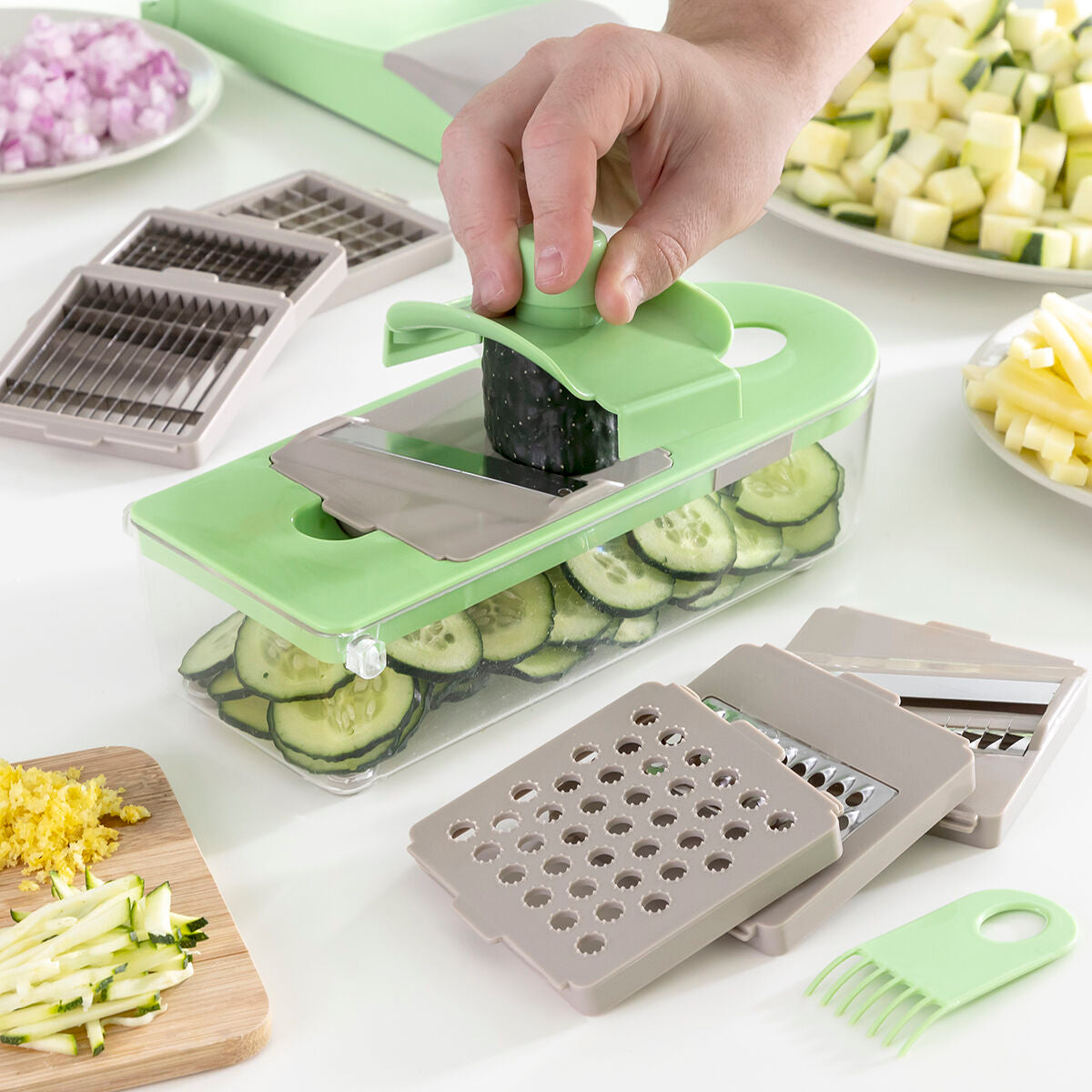 7 in 1 groentesnijder, rasp en mandoline met recepten en accessoires Choppie Expert