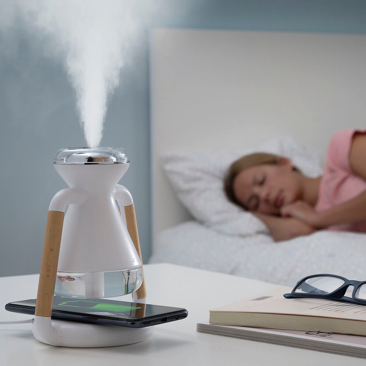 3-in-1 Wireless Charger, Aroma Diffuser and Humidifier