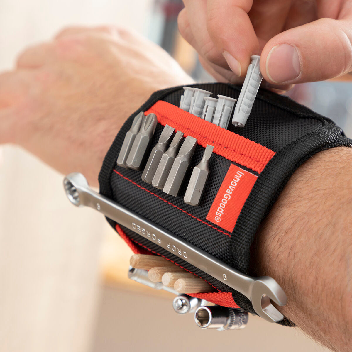 Magnetic Wristband for WrisTool