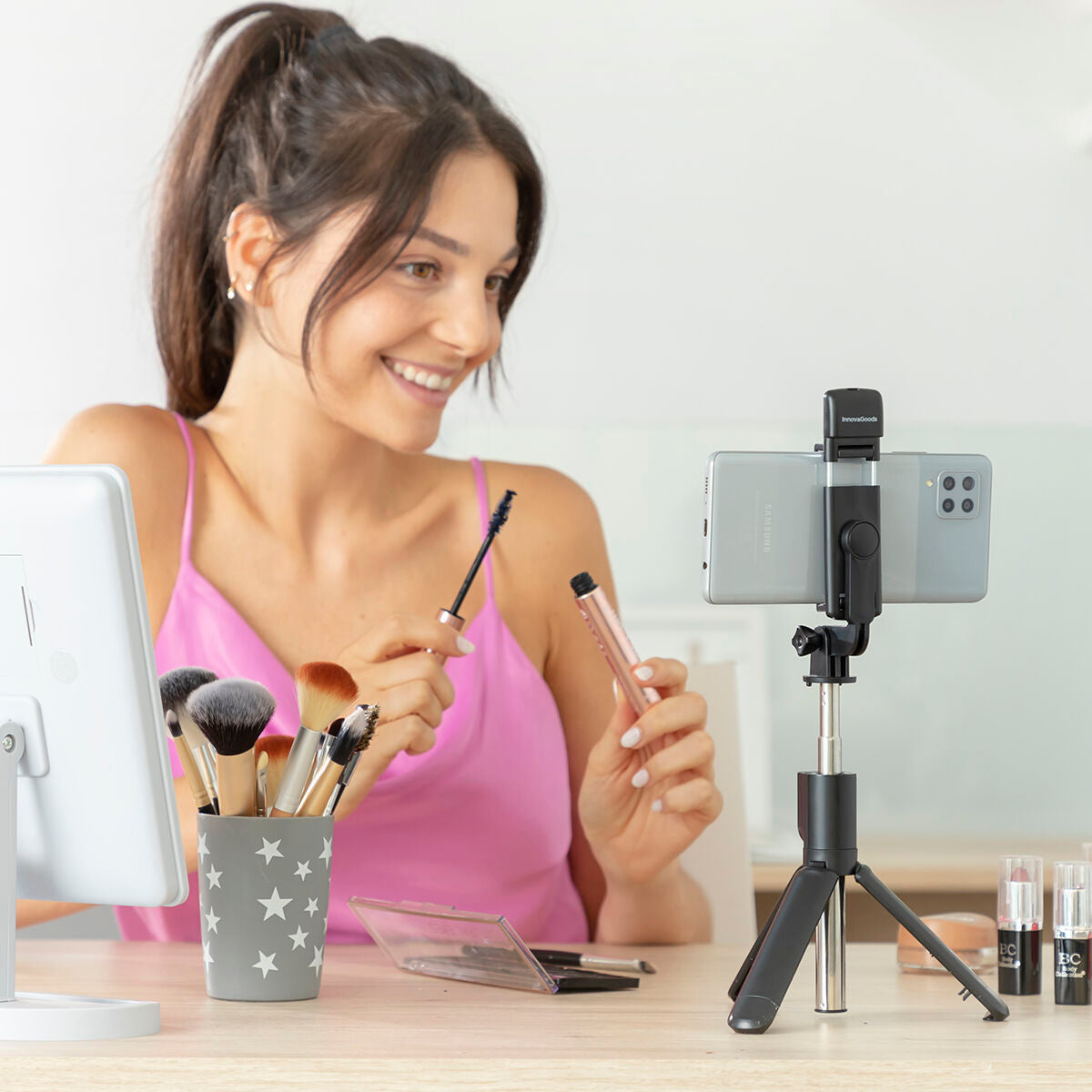 Extendable Tripod for Mobile Phone with LED and Remote Tridiex InnovaGoods