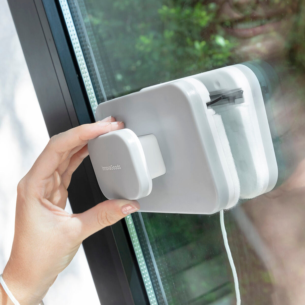Magnetic Window Cleaner